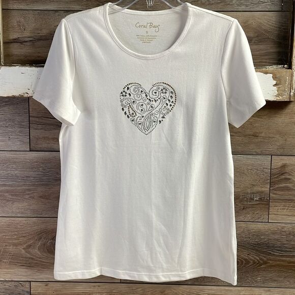CORAL BAY Cotton Scoop Neck Silver Heart Embellished Short Sleeve Size Small - Picture 2 of 5
